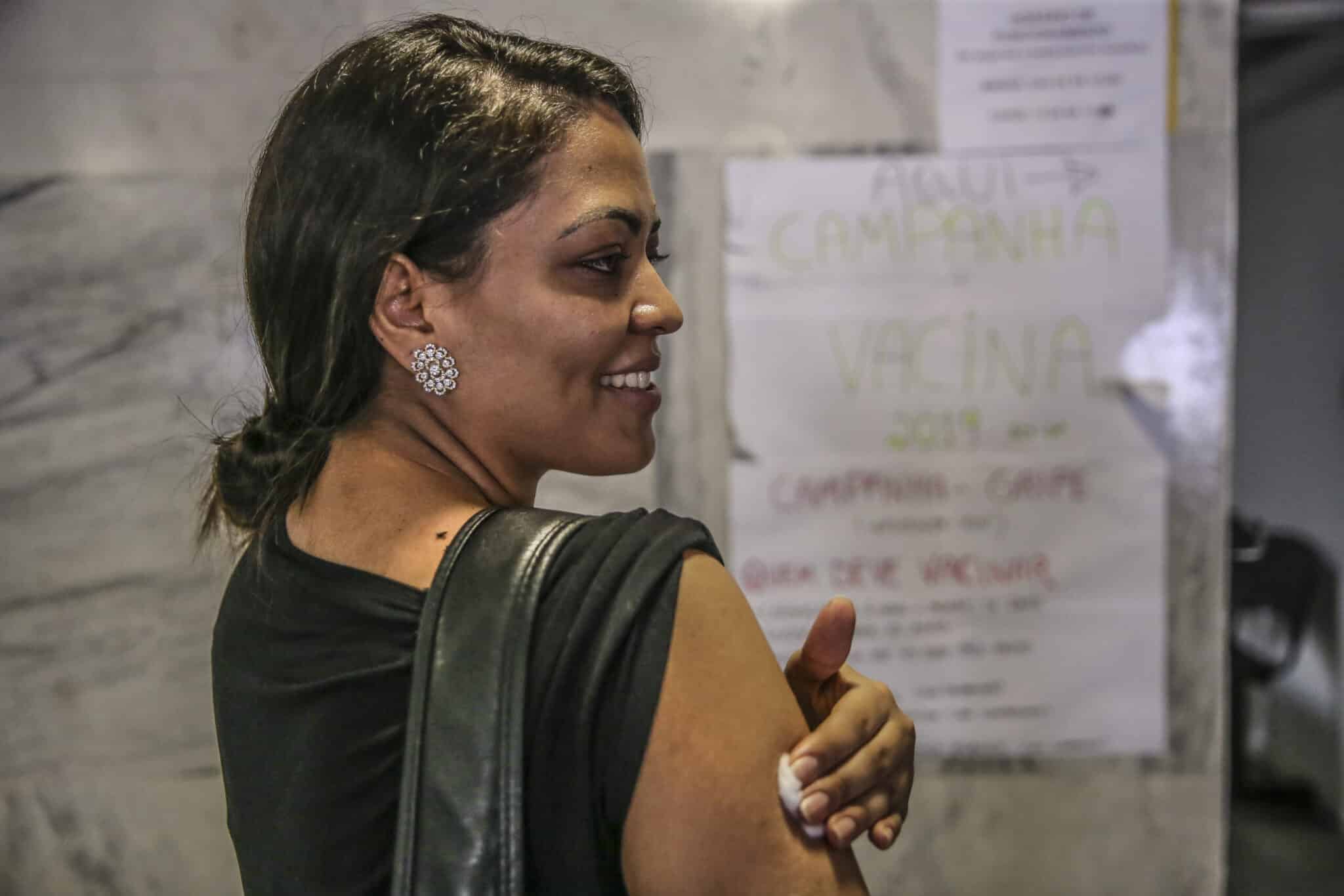 campanha de vacinacao contra gripe comeca em todo o pais  scaled